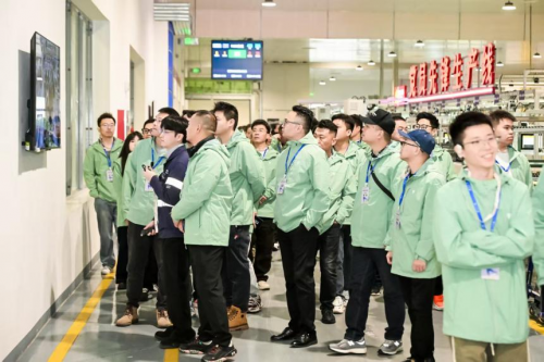 ​趣创未来 2025年度深蓝车友理事大会 开启用户运营新篇章