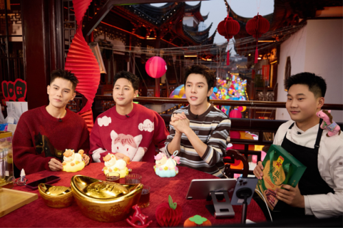 李佳琦直播间“点亮”豫园灯会 共赴云端年夜饭盛宴