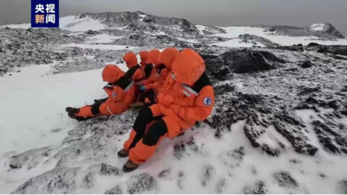 半岛电子游戏官方网站：探路者专业服装守护南极考察队员连续十多年服务国家级项目(图2)
